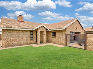 3 Bed House in Parkhaven