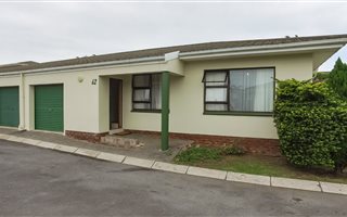 2 Bedroom Townhouse in Gonubie