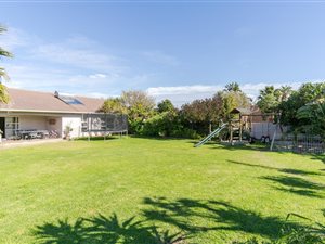 4 Bed House in Duynefontein