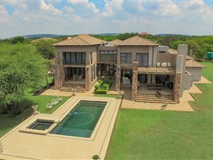4 Bed House in Leeuwfontein