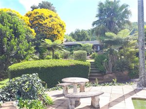 5 Bed House in Blackridge