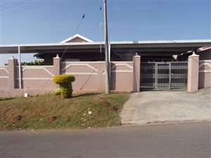 2 Bed House in Woodlands