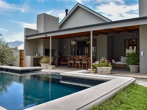 4 Bedroom House in Die Boord
