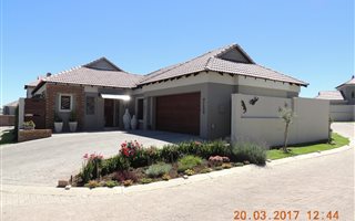 3 Bedroom Duplex in Trichardt