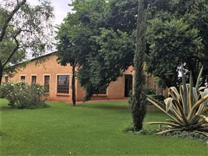 2.2 ha Farm in Eloff