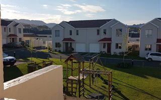 2 Bedroom Townhouse in Dennegeur