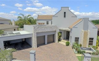 4 Bedroom House in Graanendal