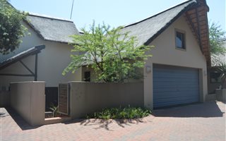 2 Bedroom Apartment in Fourways