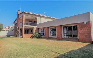 4 Bedroom House in Bendor
