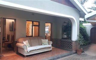 6 Bedroom House in Clarendon