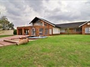 1.6 ha Farm in Bredell AH