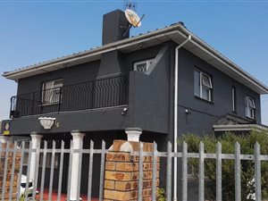 4 Bed Duplex in Bishop Lavis