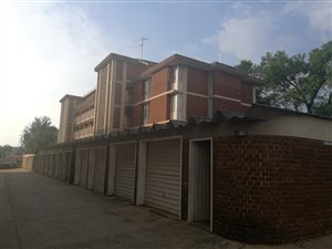 2 Bed Flat in Meyerspark