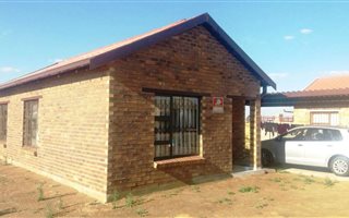 3 Bedroom House in Mandela View