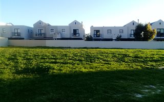 248 m² Land available in Kelderhof Country Village