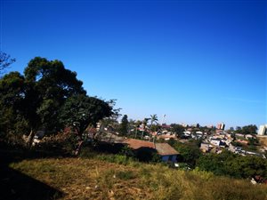762 m² Land available in Clare Hills