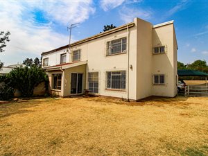 3 Bed House in East Geduld
