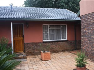 1 Bedroom Garden Cottage in Murrayfield