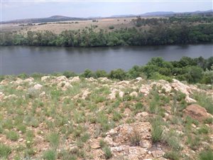 870 m² Land available in Vaaloewer