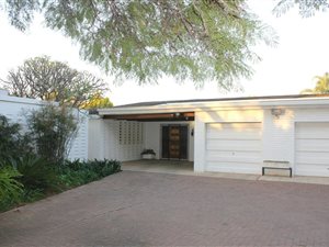5 Bed House in Waterkloof Ridge