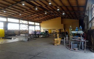 1950 m² Industrial space in Sebenza