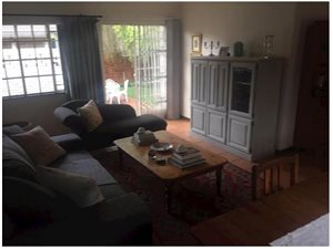 3 Bed House in Lynnwood Glen
