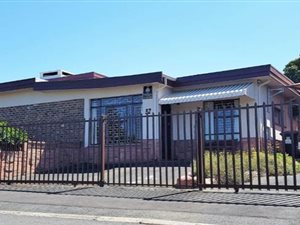 4 Bed House in Heldervue