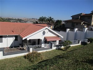 3 Bed House in Shallcross