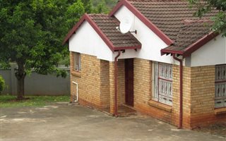 3 Bedroom House in Flora Park