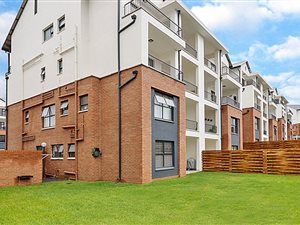 3 Bed Apartment in Linbro Park
