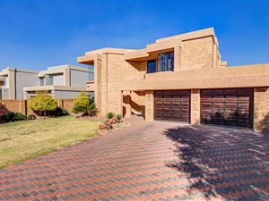 4 Bed House in La Como Lifestyle Estate