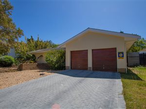 4 Bed House in Stellenbosch Central
