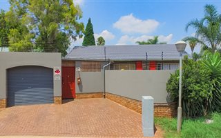 2 Bedroom House in Doornpoort and surrounds