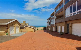3 Bedroom Apartment in Scottburgh Central