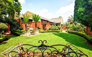 4 Bedroom Townhouse in Boardwalk Meander