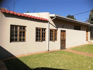 1 Bed Garden Cottage in Orchards