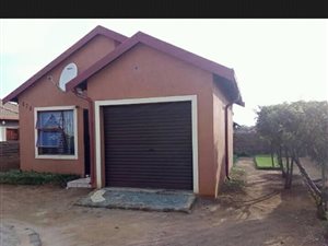 2 Bedroom House in Lakeside