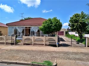 2 Bed House in Krugersdorp West