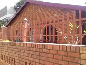 4 Bed House in Laudium