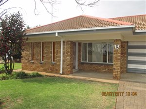 3 Bed Townhouse in Three Rivers