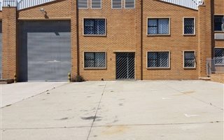 830 m² Industrial space in Killarney Gardens