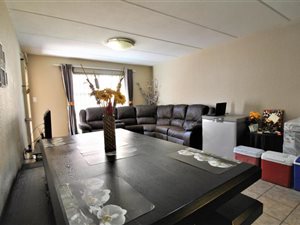 3 Bed Apartment in South Hills