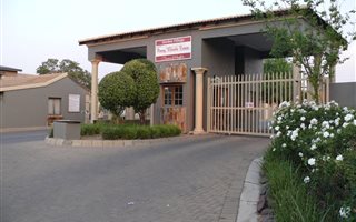 2 Bedroom Apartment in Highveld Park