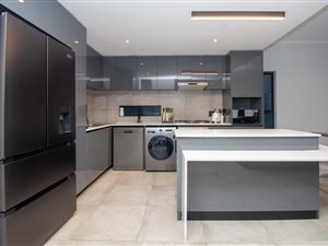 4 Bed Cluster in Bryanston