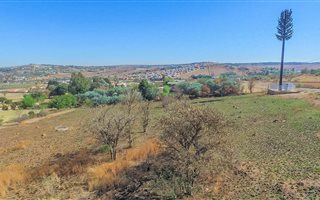 1 ha Agricultural Holding in Doornkloof
