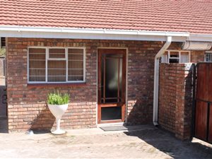 1 Bed Garden Cottage in Belfast