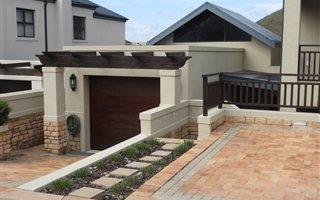 2 Bedroom Simplex in Atlantic Beach