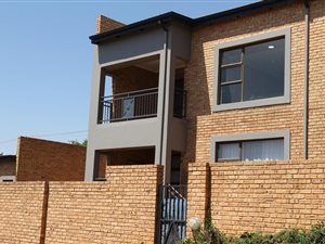 2 Bed Apartment in Silverfields