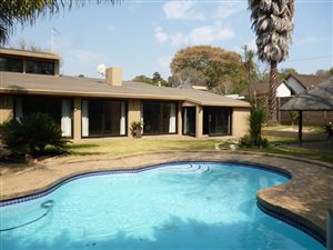 5 Bed House in Senderwood