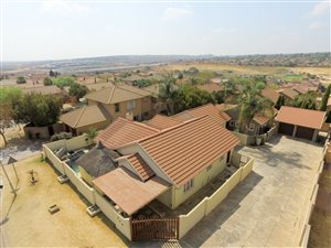 3 Bed Townhouse in Thatchfield